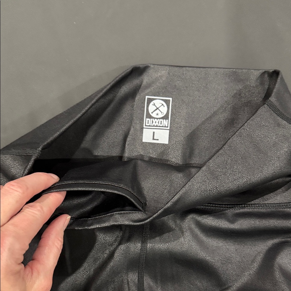 DIXXON Black High-Waist Leggings - Picture 10 of 10
